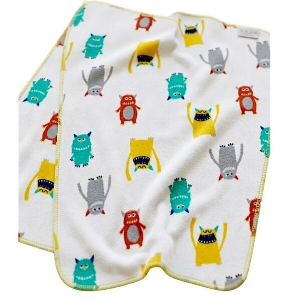 #MantaInfantil #ModaBebés #MantaEstampada #DiseñoDivertido #HabitaciónInfantil #AccesoriosParaBebés #ComodidadInfantil #EstiloColorido #ModaTierna #CreacionesFlérida