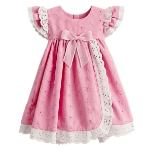#VestidoInfantil #ModaBebés #VestidoRosa #EncajeDelicado #VestidoConLazo #EstiloClásico #ModaTierna #EventosEspeciales #RopaFormalNiñas #CreacionesFlérida