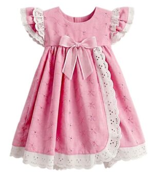 #VestidoInfantil #ModaBebés #VestidoRosa #EncajeDelicado #VestidoConLazo #EstiloClásico #ModaTierna #EventosEspeciales #RopaFormalNiñas #CreacionesFlérida
