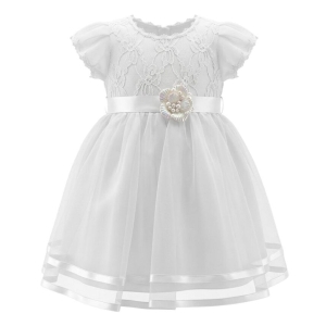 #VestidoDeCeremonia #ModaInfantil #VestidoDeBautizo #EncajeElegante #FlorDePerlas #VestidoBlanco #EventosEspeciales #RopaFormalNiñas #EstiloAtemporal #CreacionesFlérida