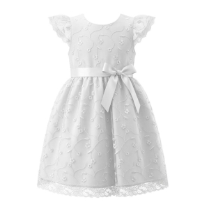 #VestidoDeBautizo #ModaInfantil #CeremoniaEspecial #VestidoClásico #EncajeElegante #VestidoConLazo #RopaFormalNiñas #EventosReligiosos #ModaSofisticada #CreacionesFlérida