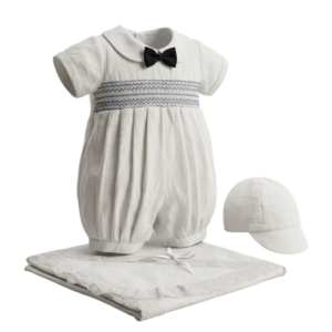 #ConjuntoDeBebe #RopaDeBautizo #CeremoniaInfantil #TexturaNiditoDeAbeja #ModaInfantilPremium #creacionesflerida